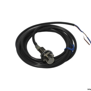 Omron E2E-X3D1-N-Z Proximity Sensor