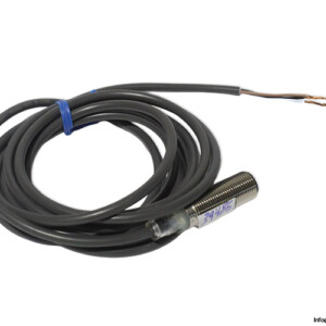 Omron E2B-M12KS04-WZ-B2 Proximity Sensor