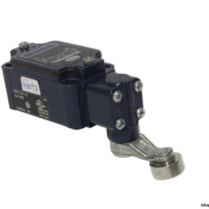 SCHMERSAL Z4VH 335-11Z-G24-RMS ROLLER LEVER LIMIT SWITCH
