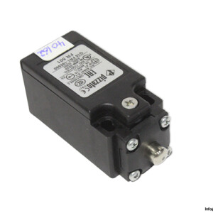 pizzato-FR-501-limit-switch-(Used)