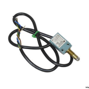 TELEMECANIQUE XCM-F102 ROLLER PLUNGER LIMIT SWITCH