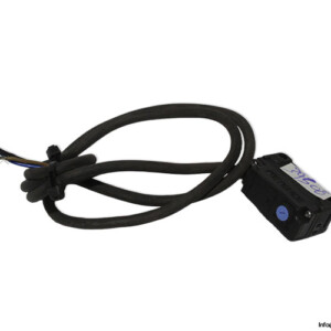 KEYENCE	PZ-G52NR Self-Contained Threaded Sensor
